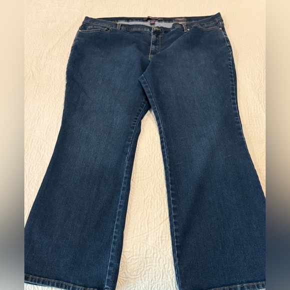 Gloria Vanderbilt Amanda bootcut jeans 24W short - Picture 1 of 4